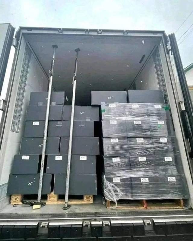 Electronic Accessories Pallet