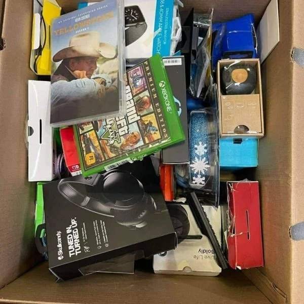 Electronic Accessories Pallet