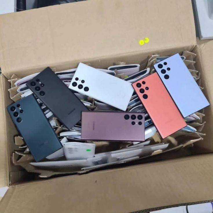 Phones & Accessories Gaylord