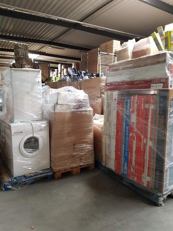 Refrigerators & Freezers Lot