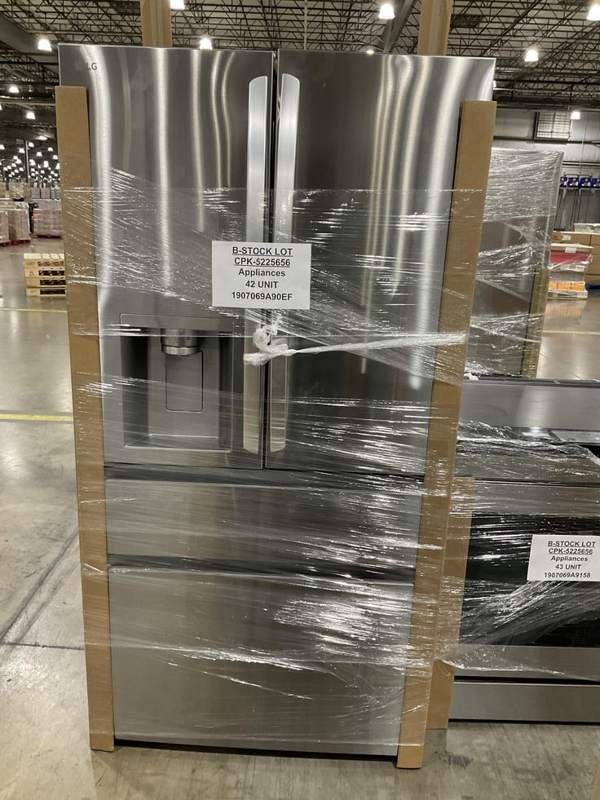 Fridge & Microwave Lot